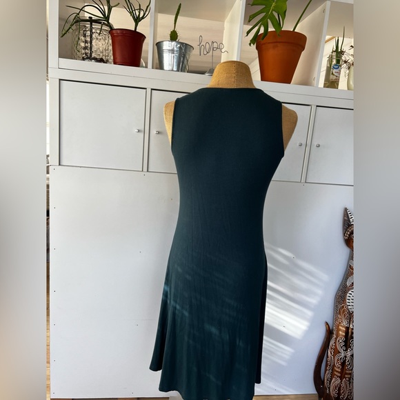 Women’s Dress - Picture 3 of 3